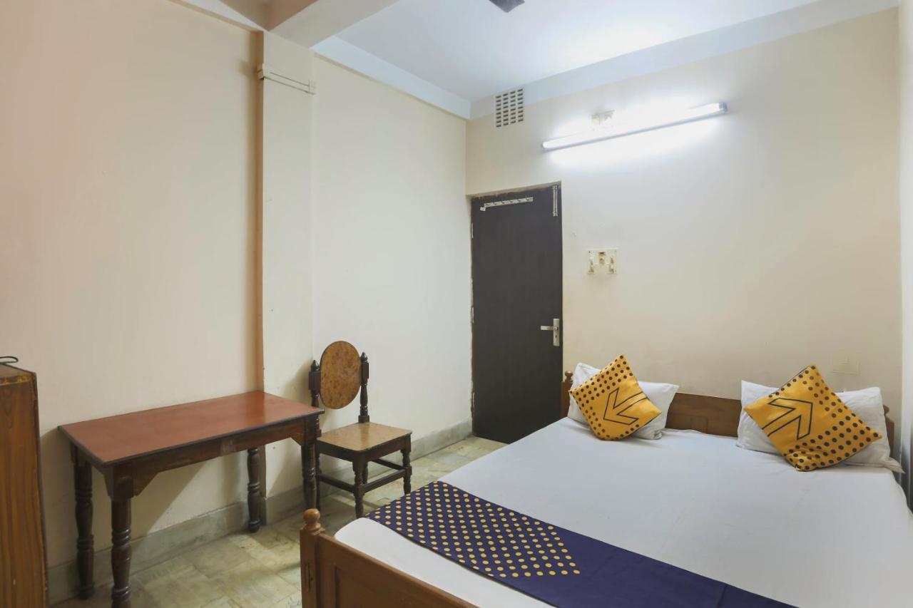 Spot On 66128 Hotel Lake View 普鲁利耶 外观 照片